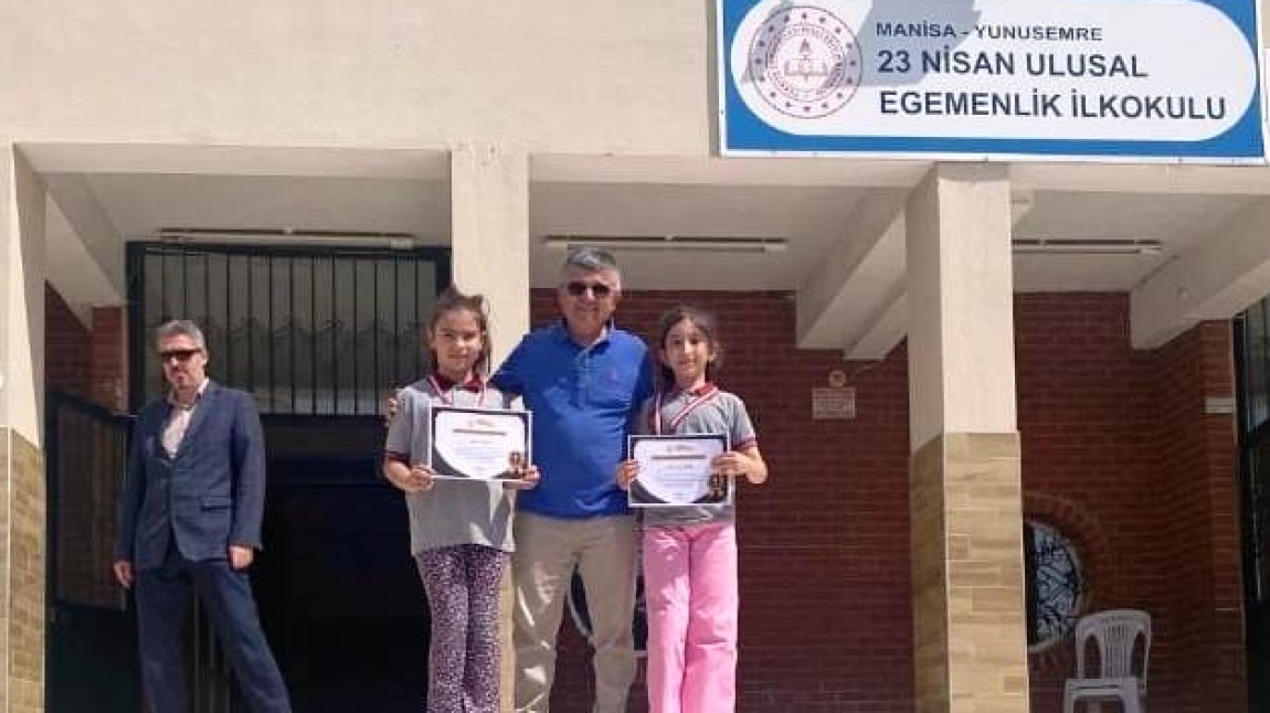 Ulusal  Matematik  Şampiyonası Sınavı Manisa Ayağında 3.Sınıflar Arasında  Okulumuz 3-E Sınıfından  Zeynep  Başaran  Manisa Birincisi  Yine 3-E Sınıfından  Fatma  Nisa Balbay Manisa ikincisi  Olmuştur.